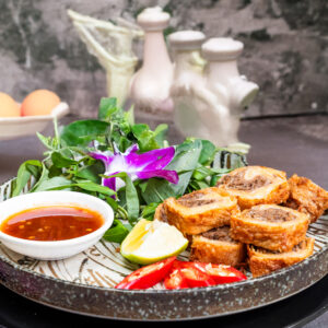 Tàu hũ ky cuộn nấm chấm mắm gừng